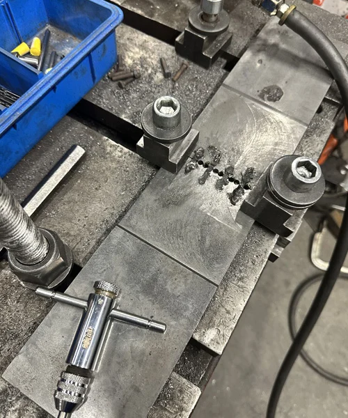 Metalocke Cards Back 0000 Verti Metalock Sl Back 0002 Strojna Obrada 71